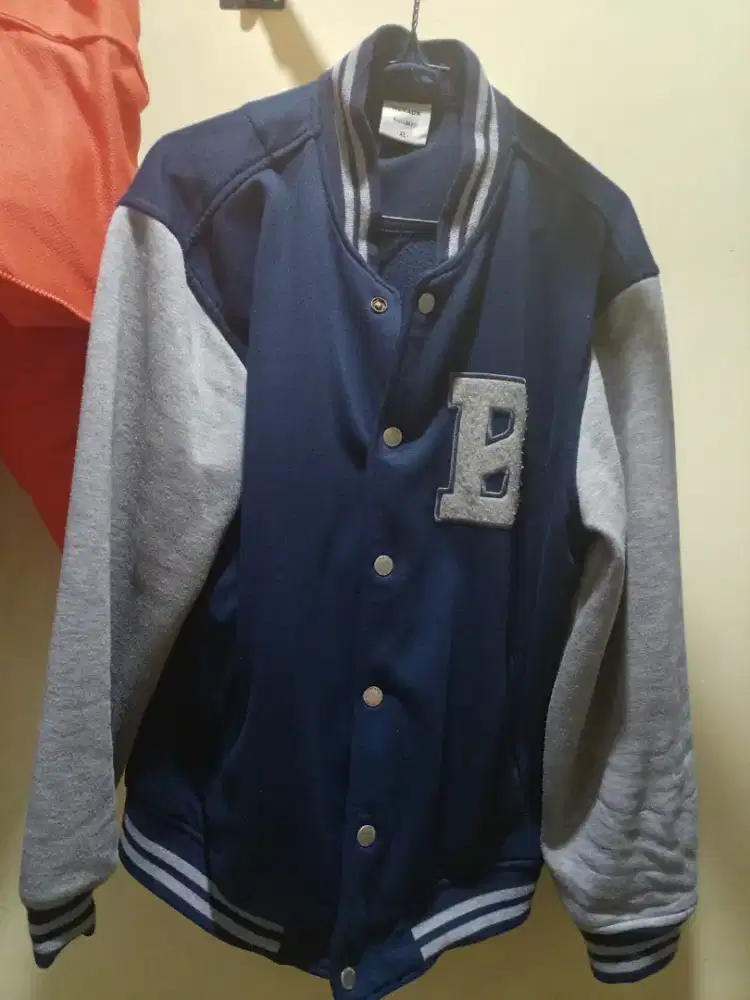 Jaket Nevada ORI..size XL..kondisi 75persen