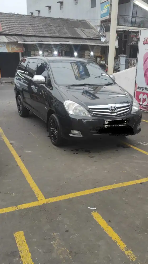 Toyota Kijang Innova 2009 Bensin