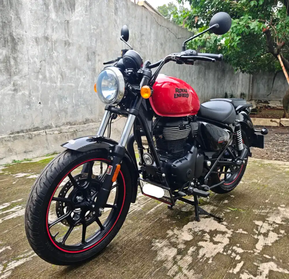 Bs Kredit/TT Royal Enfield Meteor 350 Red Classic Hunter low KM mulus