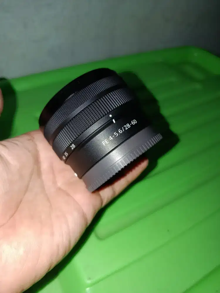 Lensa kit fullframe sony 24 60 mm