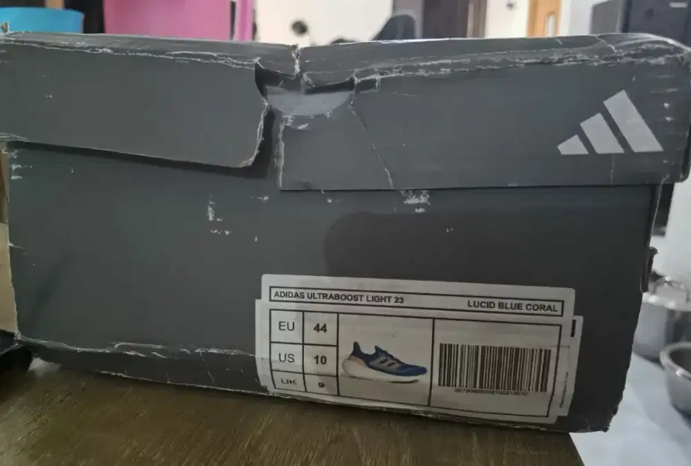Adidas ultraboost light 23