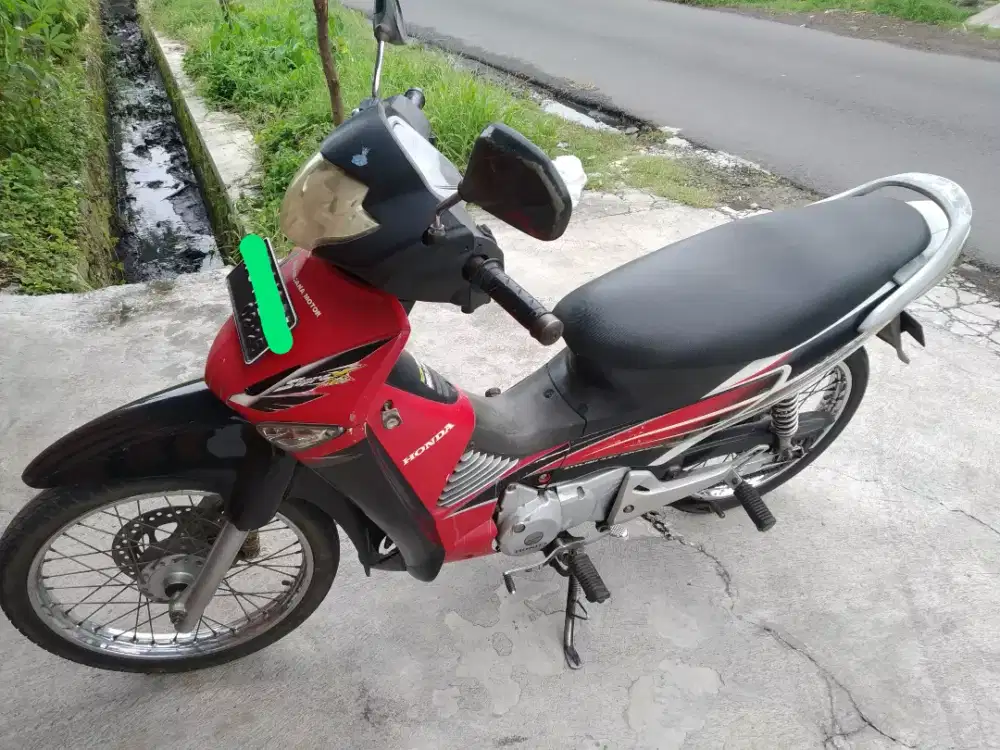 Dijual supra 125  2005