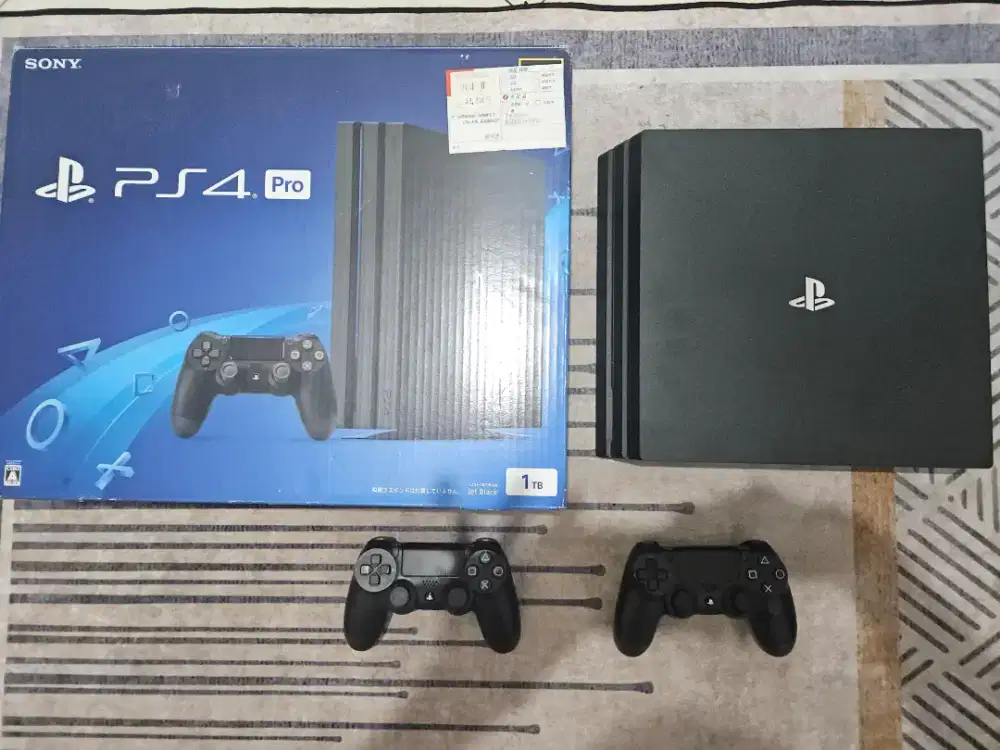 PlayStation 4 Pro Original seri 71 Fullset dan Like new