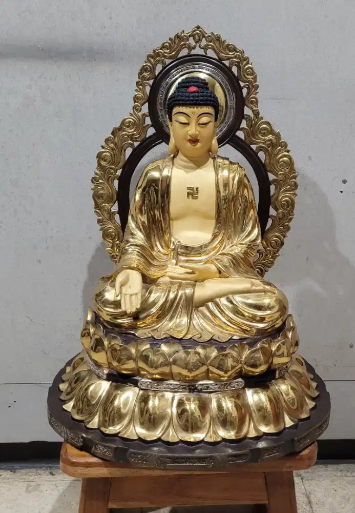 Patung Buddha Budha warna emas kuningan gold
