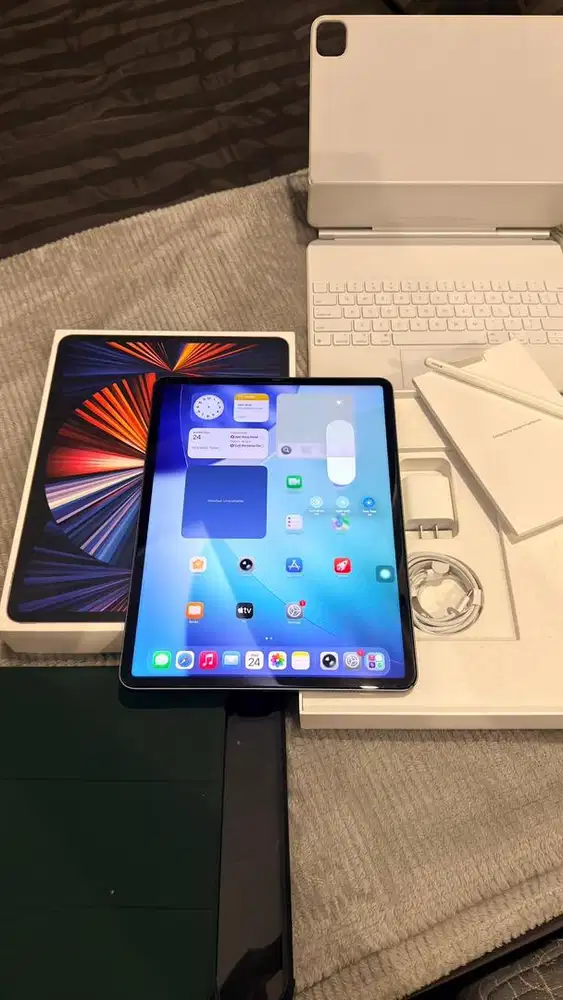 Ipad Pro M1 Grey 128GB 12.9inc Wifi Only + Magic Keyboard + Pencil Pro