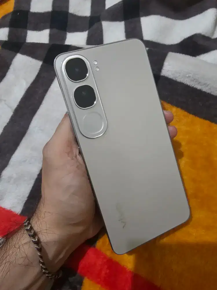 Vivo V40 lite 5% 12/512 msi grnsi maret lengkap mulus bs tt