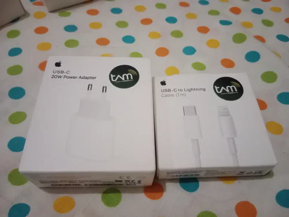 Adaptor Original Iphone 20watt+Kabel Data Tipe C To Lighting(New)