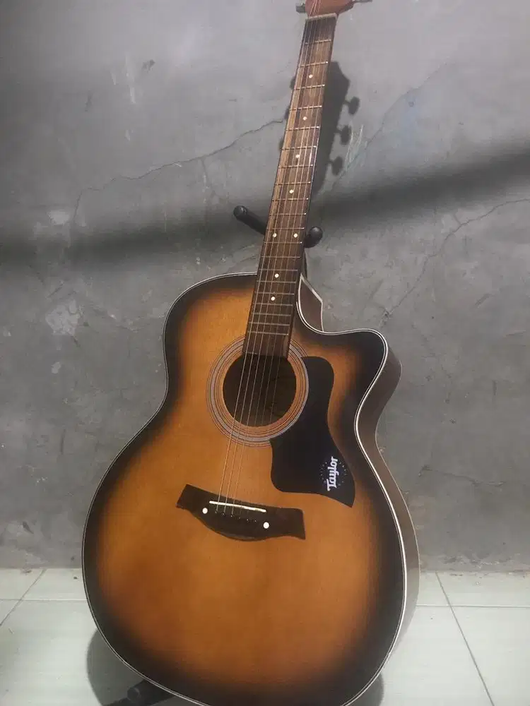 Gitar bekas trans akustik