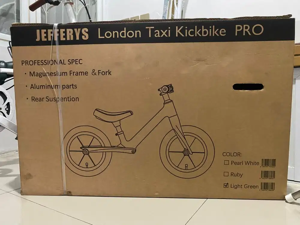 Balance Bike Pushbike Kickibike London Taxi Pro