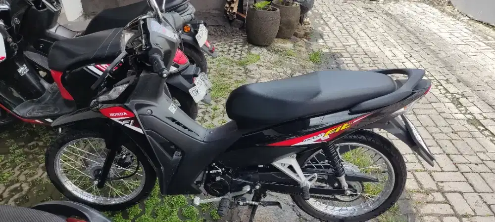 Honda Revo 2025,   350 km