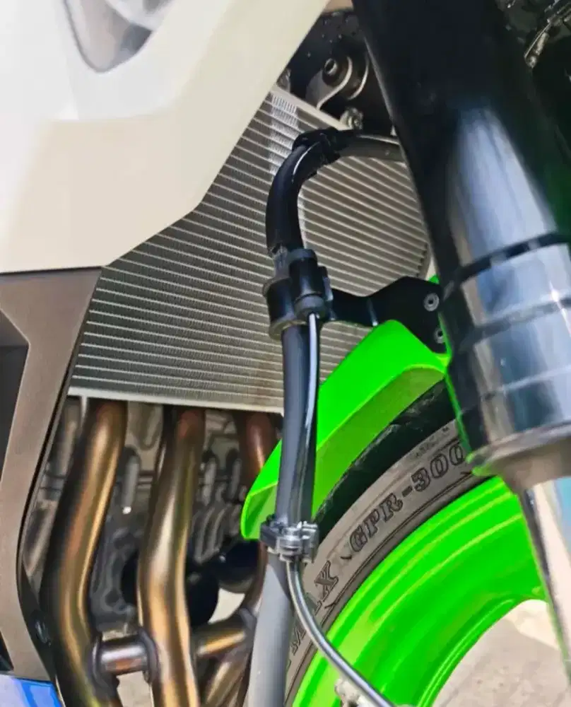 Dijual Motor Kawasaki ZX25RR type paling tinggi mulus bening oke bosku