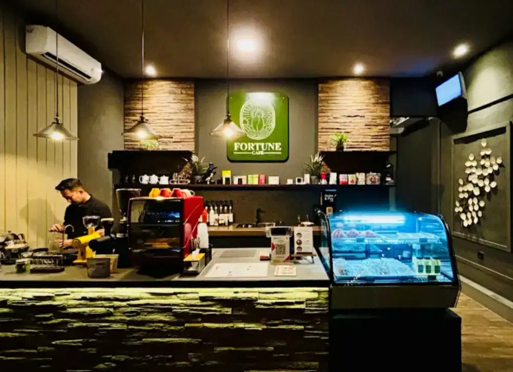 Lowongan kerja wanita untuk cafe and resto