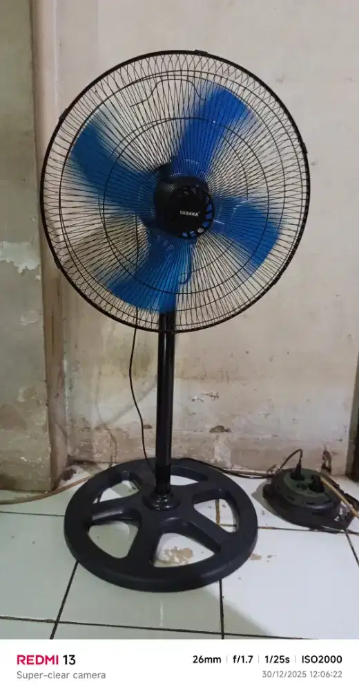 Kipas angin YASAKA KIPAS TORNADO 18 tipe Y - 1808