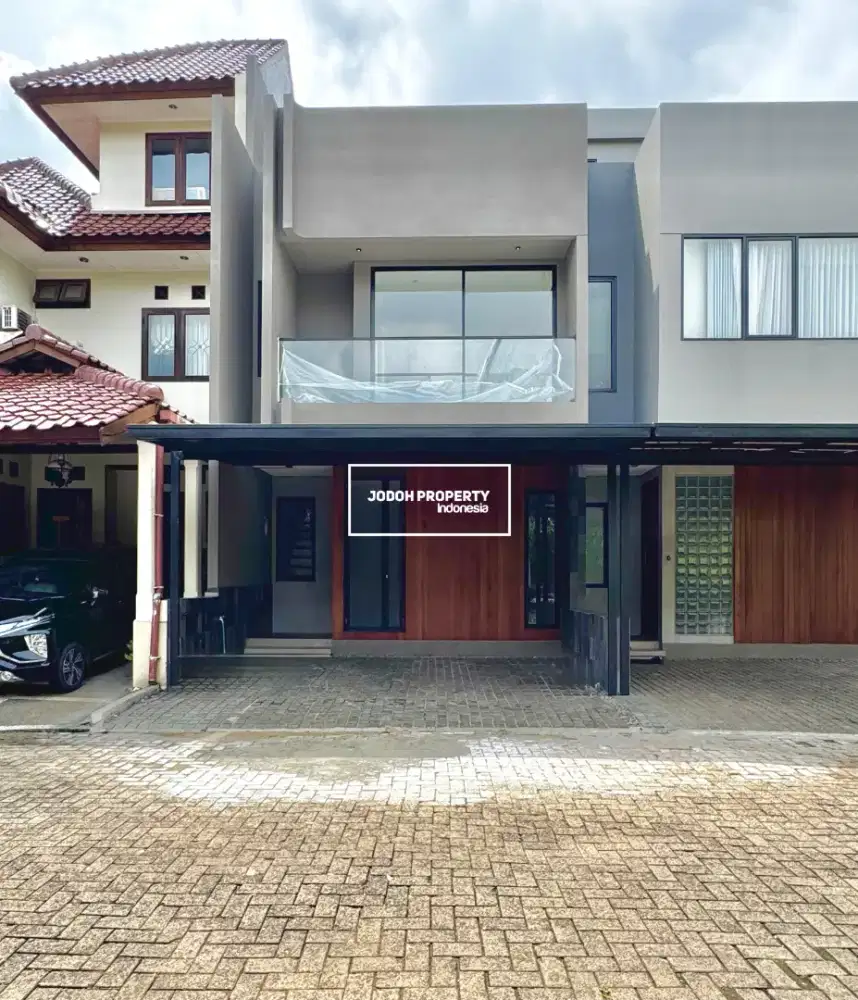 JUAL RUMAH MODERN DALAM CLUSTER ELITE DICIRENDEU DEKAT MRT LEBAK BULUS