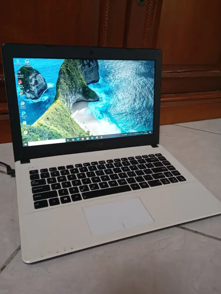Laptop Asus slim X452E