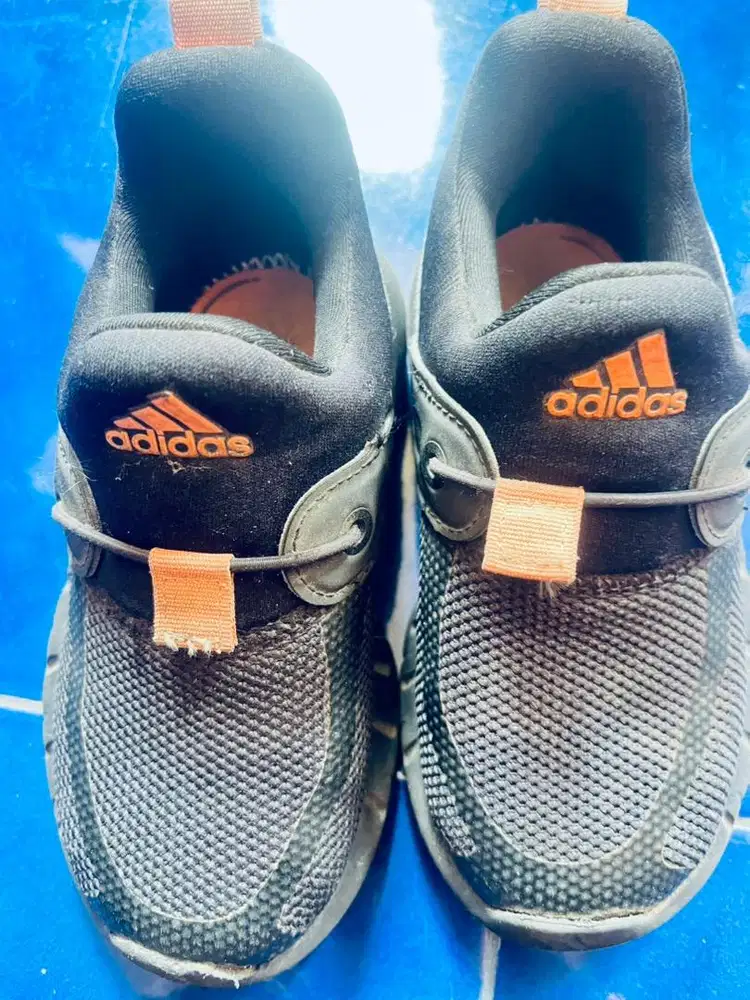 Sepatu anak 4-6 tahun