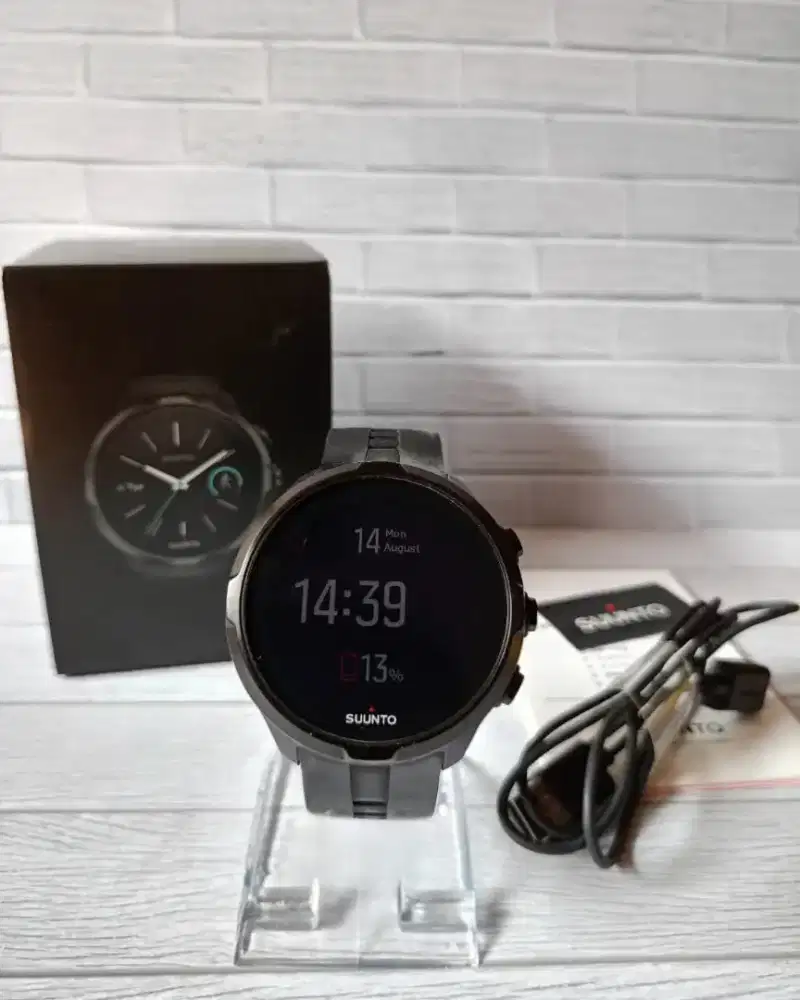 Suunto Spartan Sport Wrist HR
All black