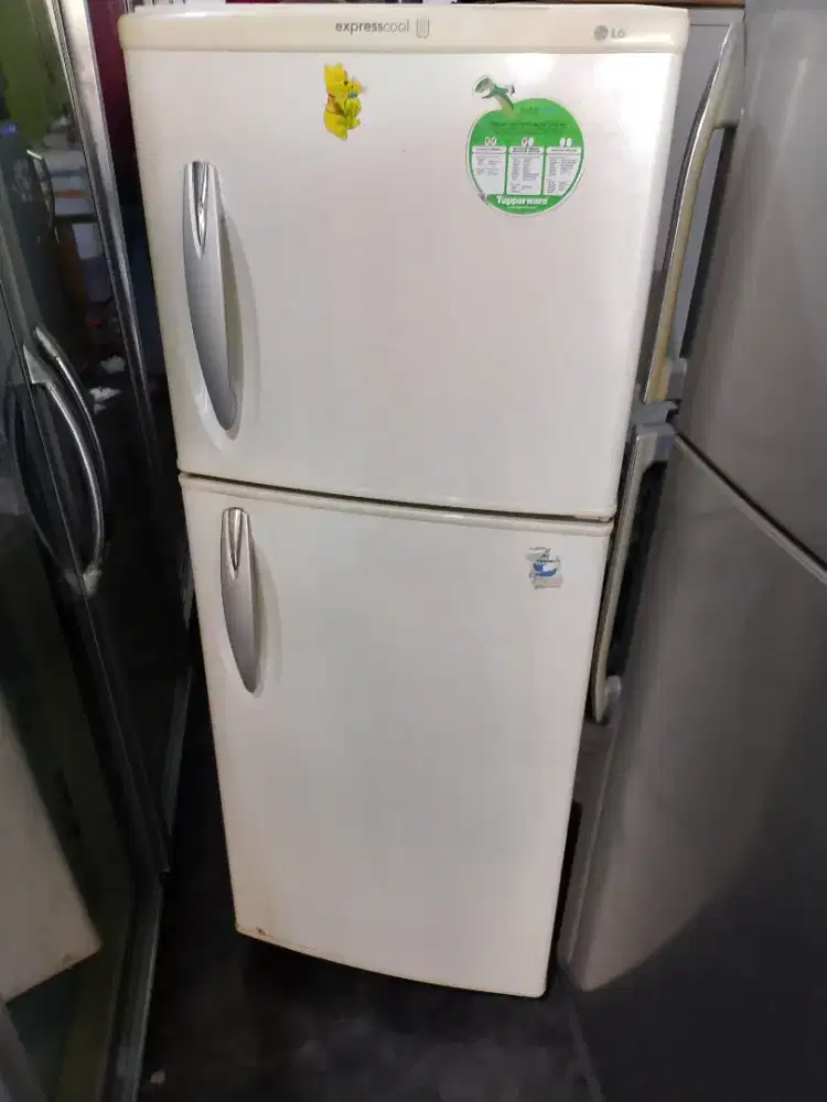 Jual kulkas LG masih original+garansi satu bulan