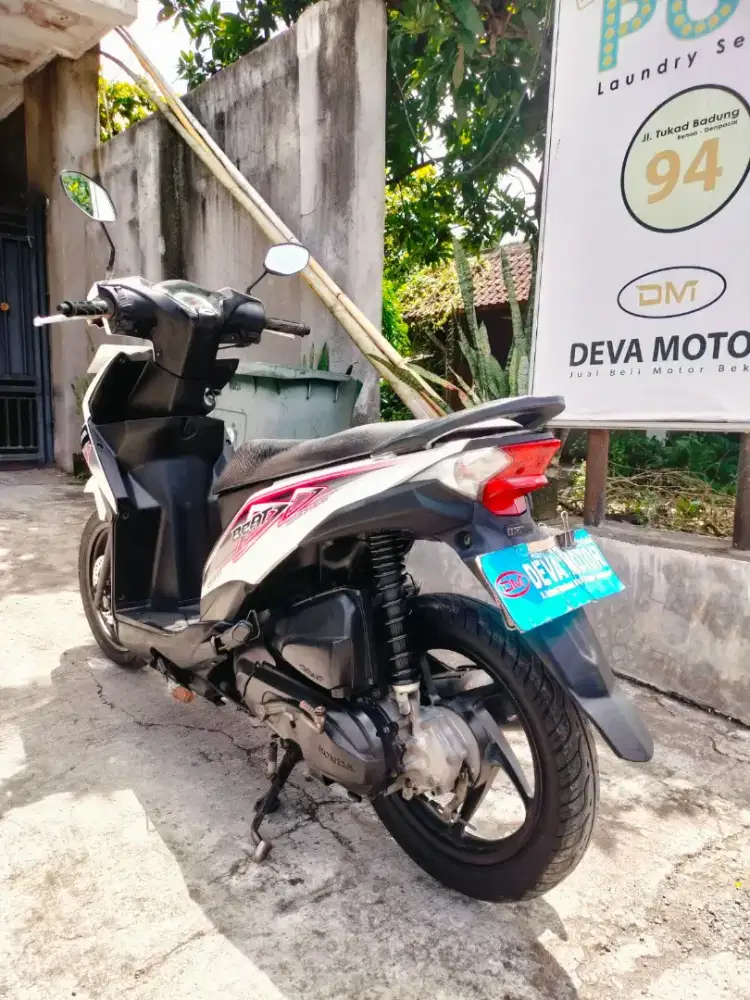 Beat fi injeksi putih 2014 irit Deva motor
