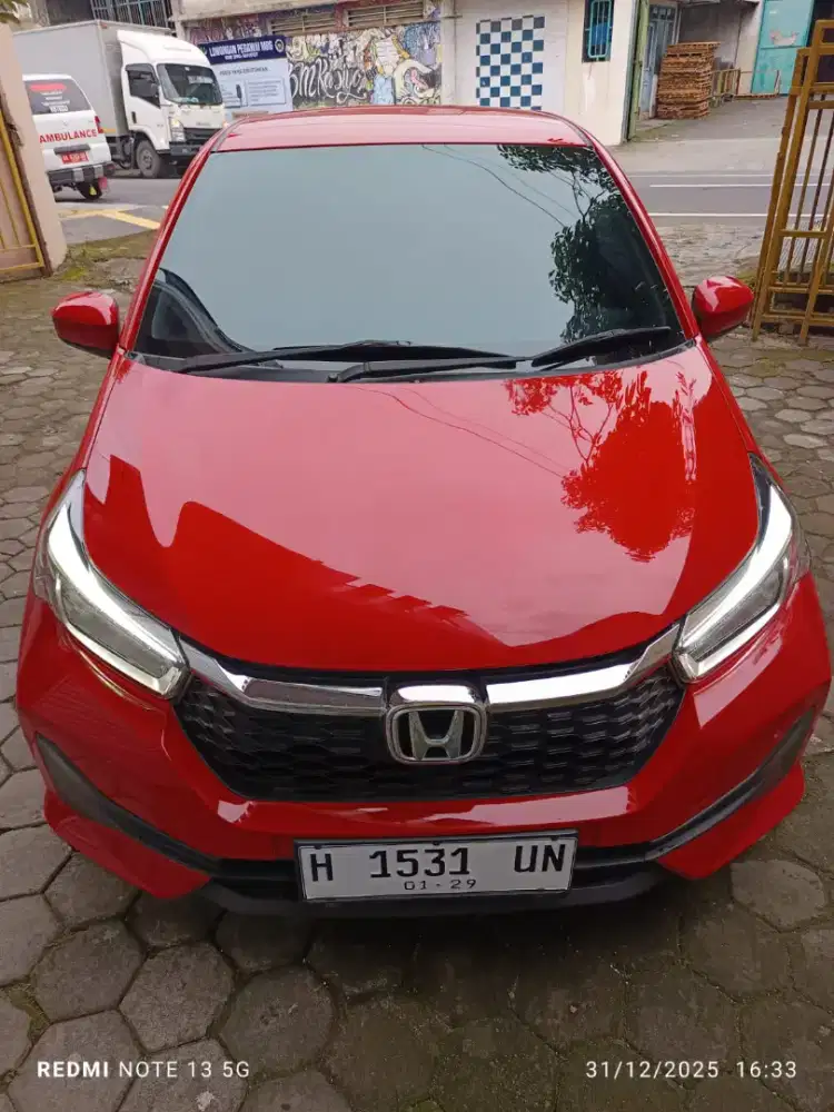 Dijual Honda Brio E Matic 2024 Merah KM 7rb Seperti Baru 99%
