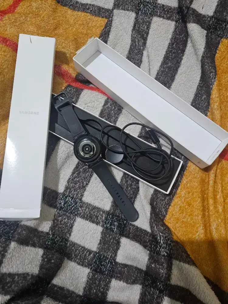 Samsung Smart watch 5 sein lengkap mulus segel normal