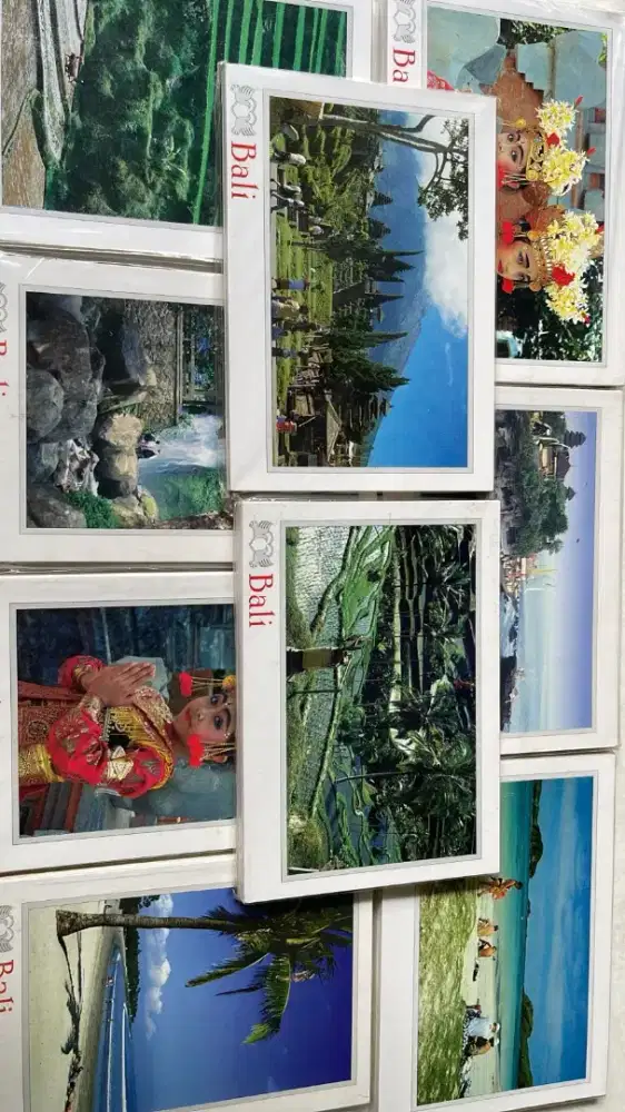 Postcard atau kartu pos