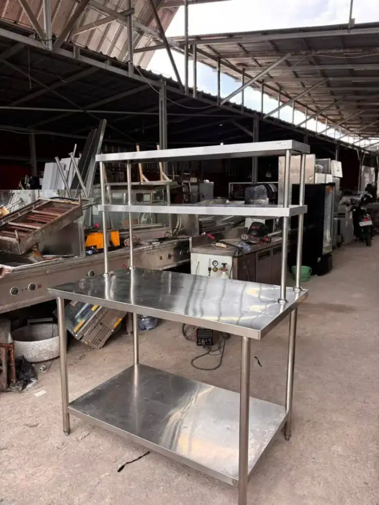 Meja prepare 2 susun plus upper shelf 
Uk 125x70x85
Uppernya 120x30x70