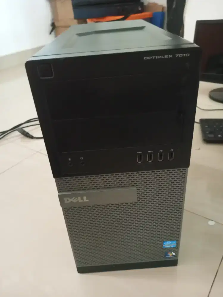 JUAL KOMPUTER + MONITOR BEKAS