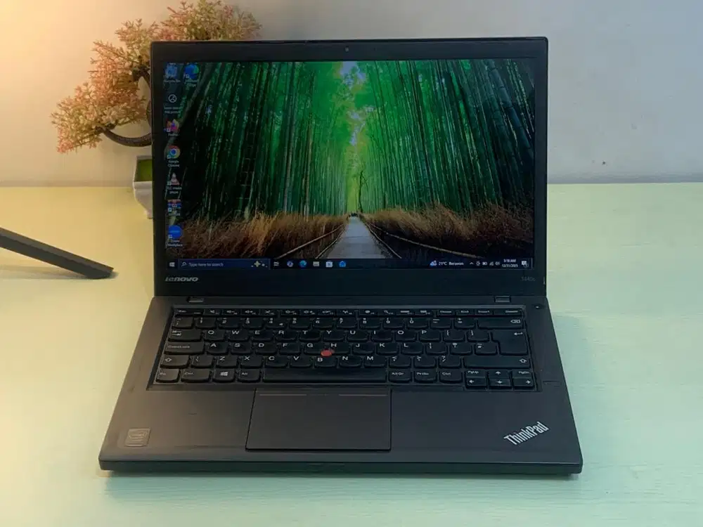 Lenovo thinkpad T440s i5 4200U RAM8GB SSD256GB