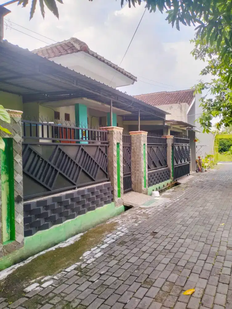 Di jual rumah lingkungan aman nyaman