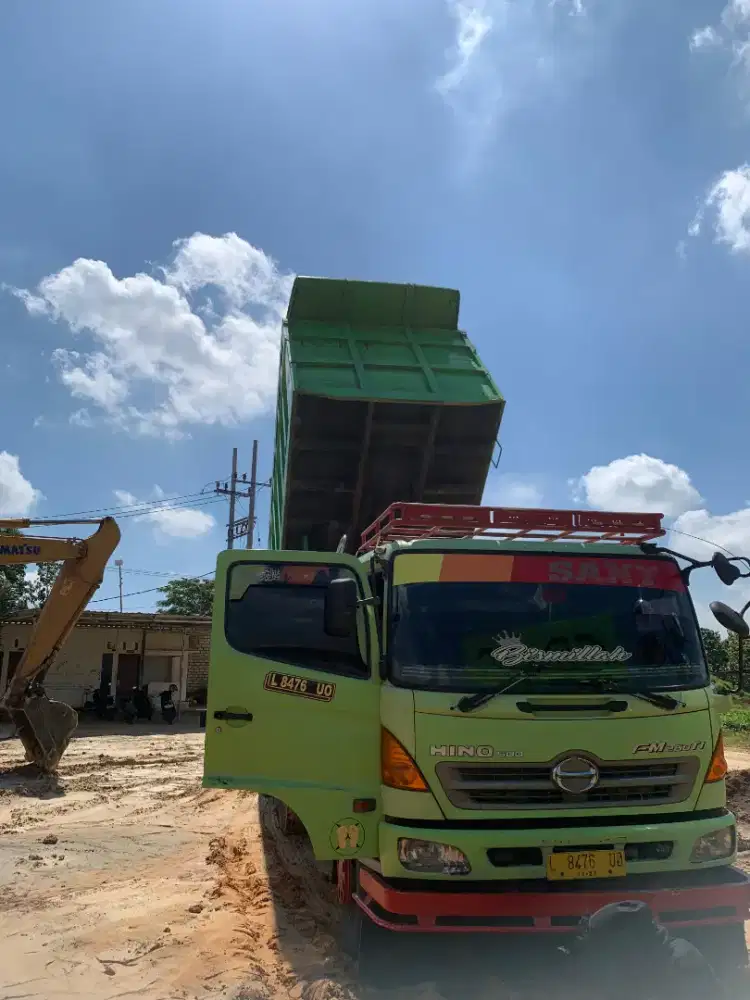 HINO TRONTON DUMP TRUCK 2010 MULUS