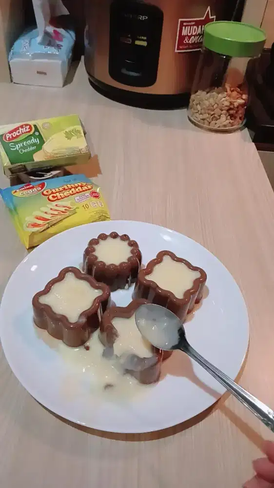 Dark coklat puding vla keju