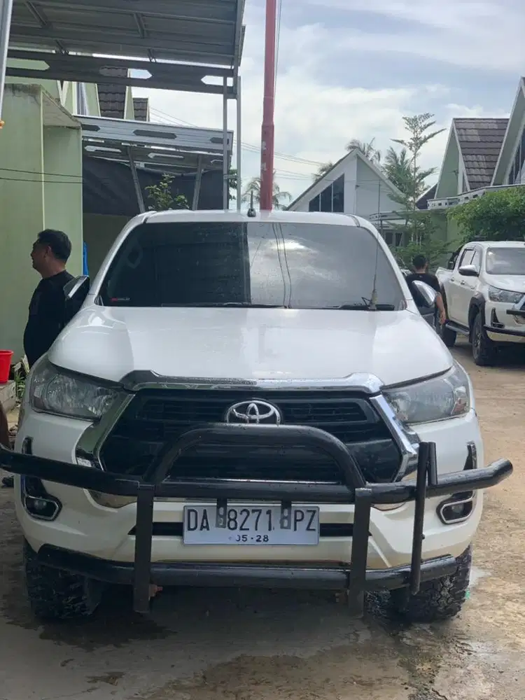 DIJUAL CEPAT HILUX DOUBLE CABIN TIPE G MT 2023