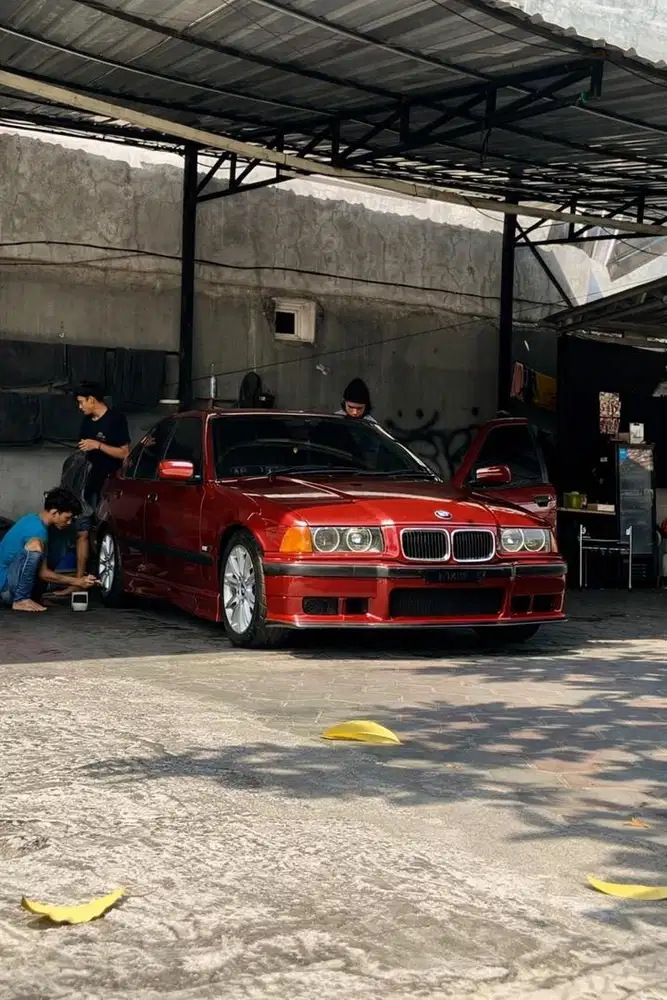 BMW E36 318i 1996 Calypso Red