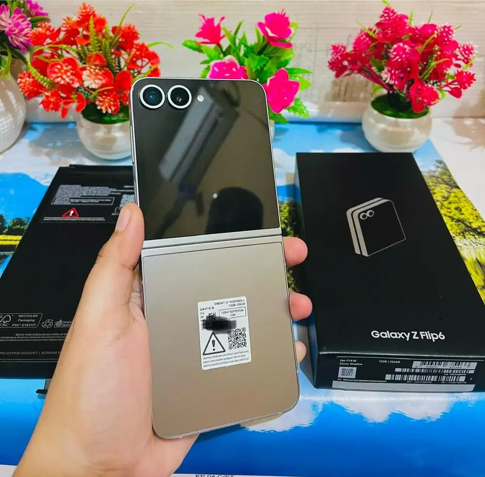 Samsung Galaxy Z Flip 6 12/256 Fulset