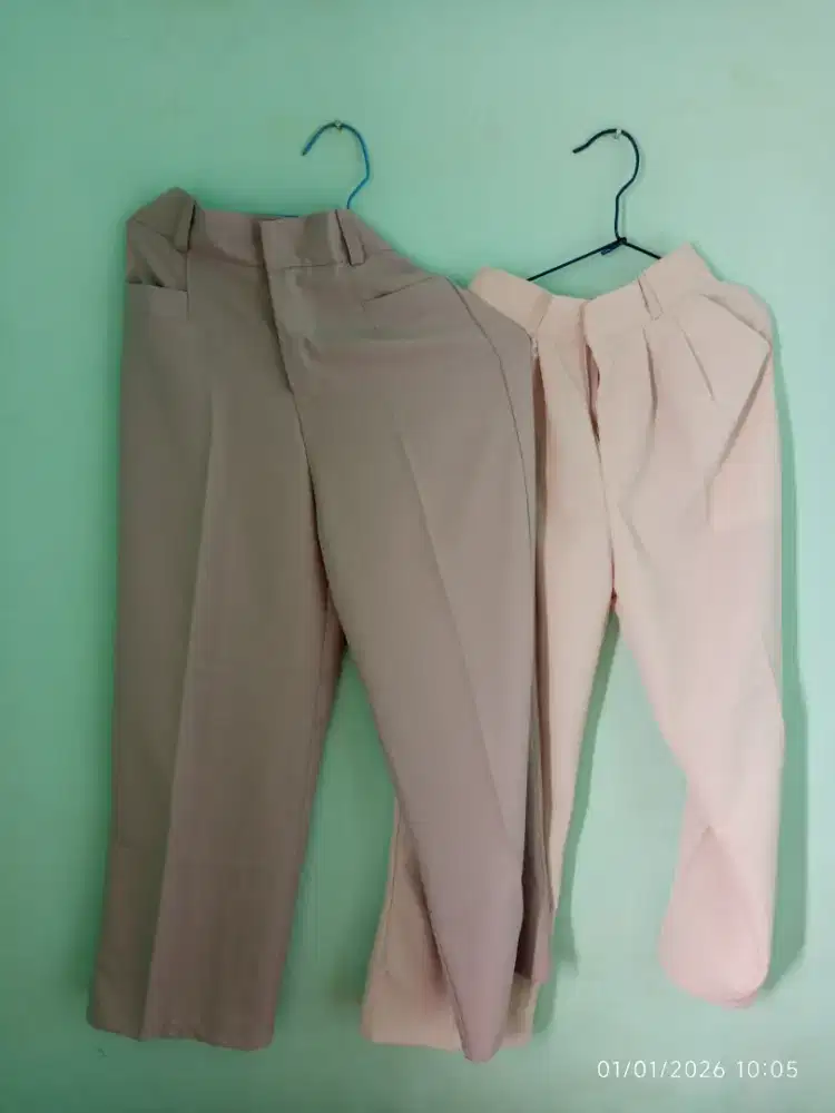 Celana celana wanita