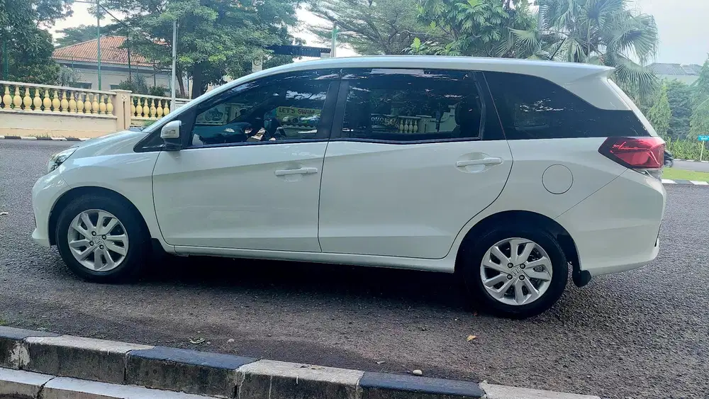 Mobilio E CVT 2015 PRIBADI