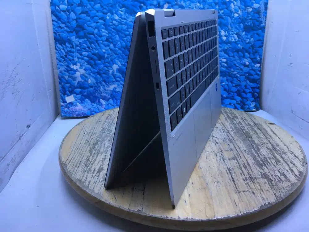 HP ELITEBOOK X360 1040 G8 I7-1165G7 256GB SSD 16GB RAM FHD 2IN1 CAM BA