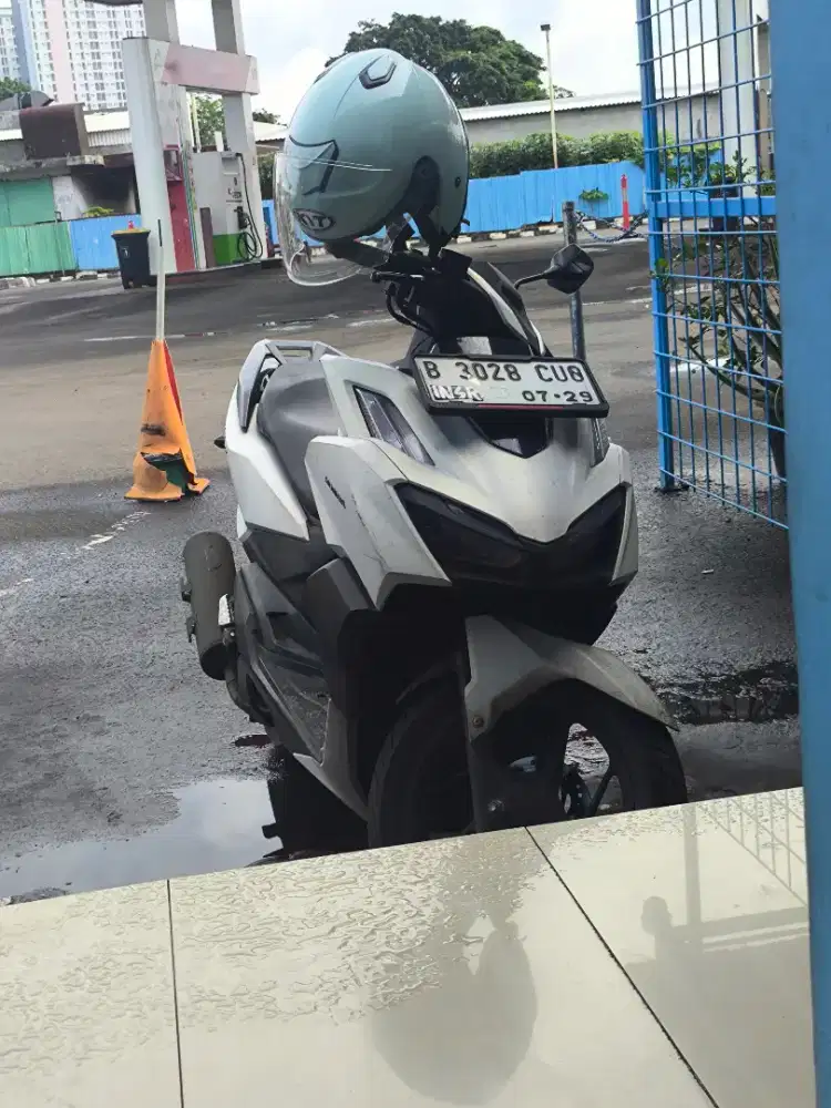 Vario 160 cbs iss putih