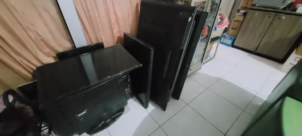 Jual Lcd LED TV Bekas Kondisi Rusak Borongan 8unit