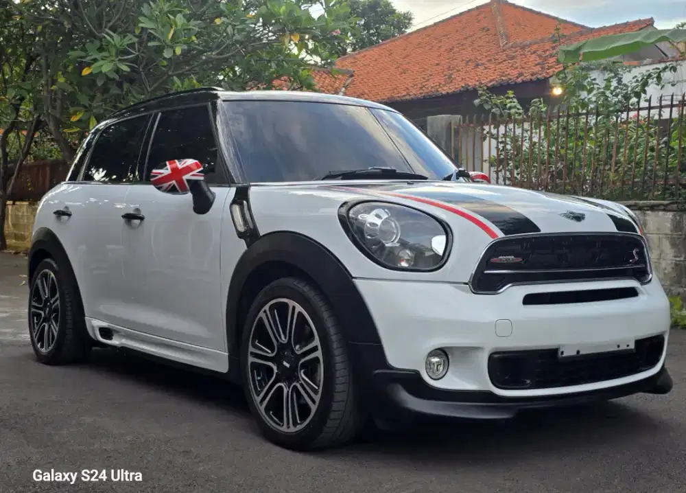 Dijual mini cooper countryman 2015 mobil rawatan, kondisi baik terawat