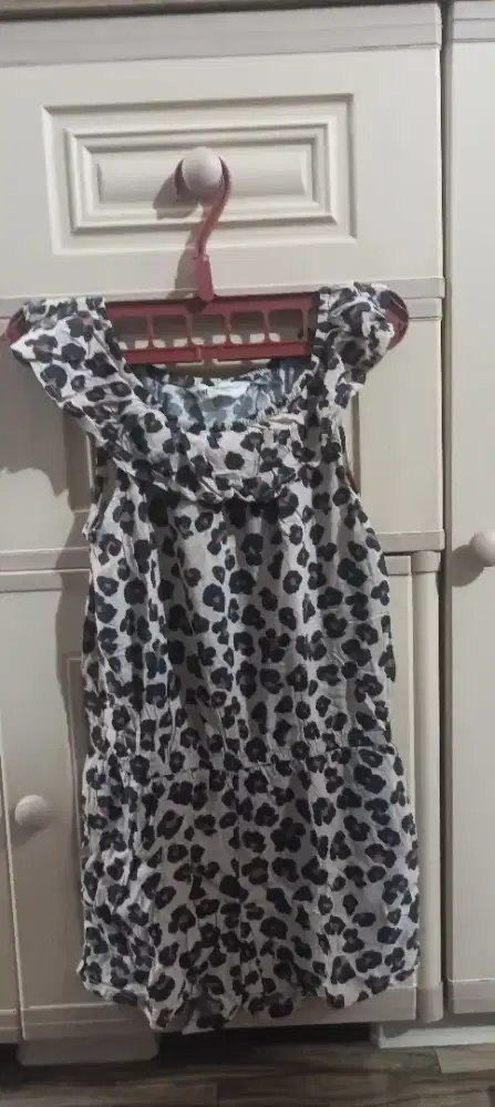 H&M jumpsuit size 134