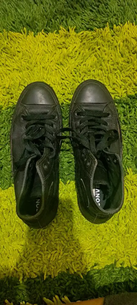 Pre loved Sepatu Converse Ori Leather Size 42