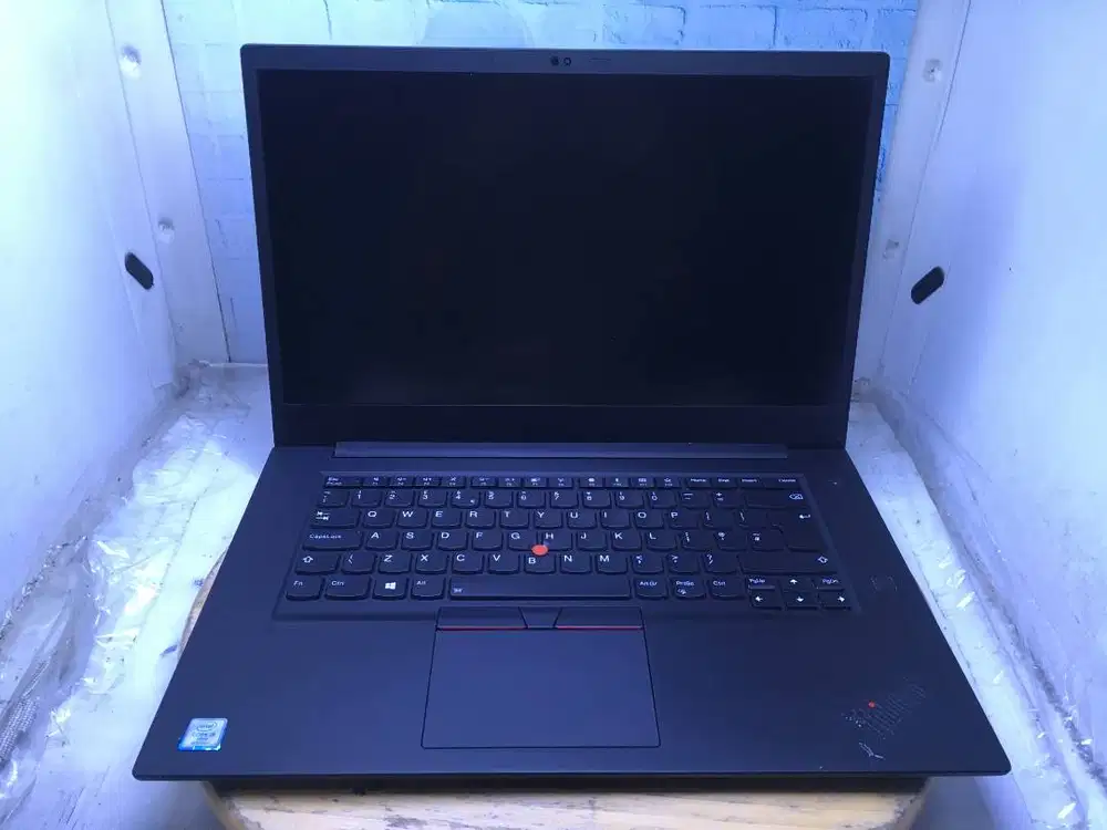 LENOVO THINKPAD P1 I9 9880H 32GB RAM 512GB SSD 3840X2160 QUADRO T2000