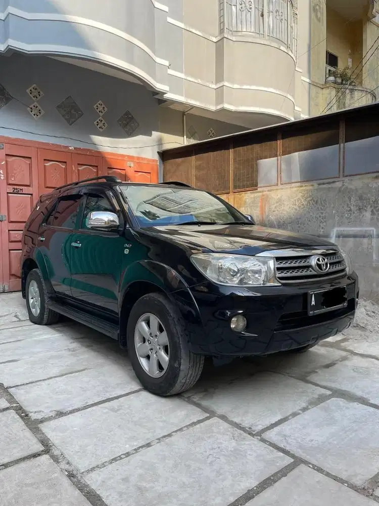 Toyota Fortuner 2.5 G Automatic 2011