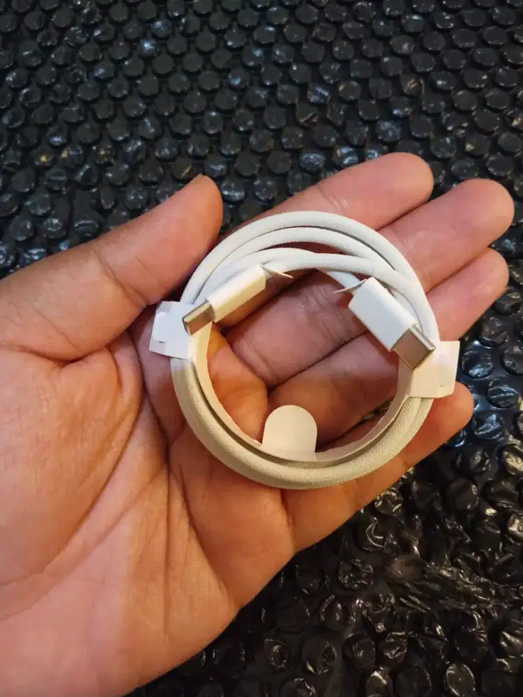 Kabel charger iphone 15 C to C