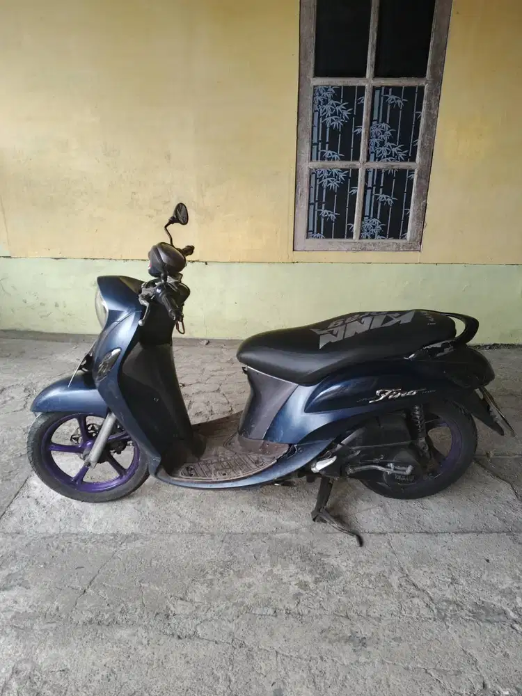 Fino Grande warna biru 2017