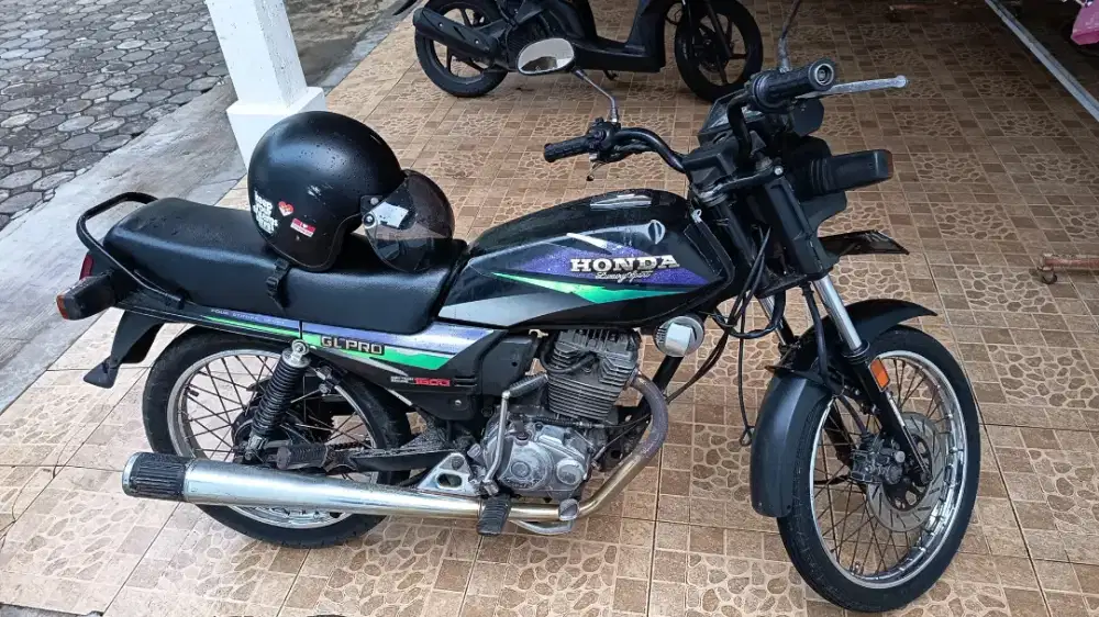 Honda GL Pro 1998 Standar