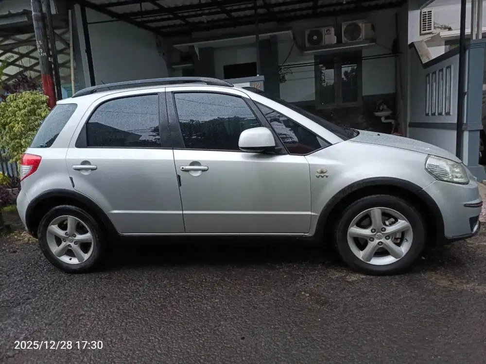 Suzuki X-over thn 2009 Manual