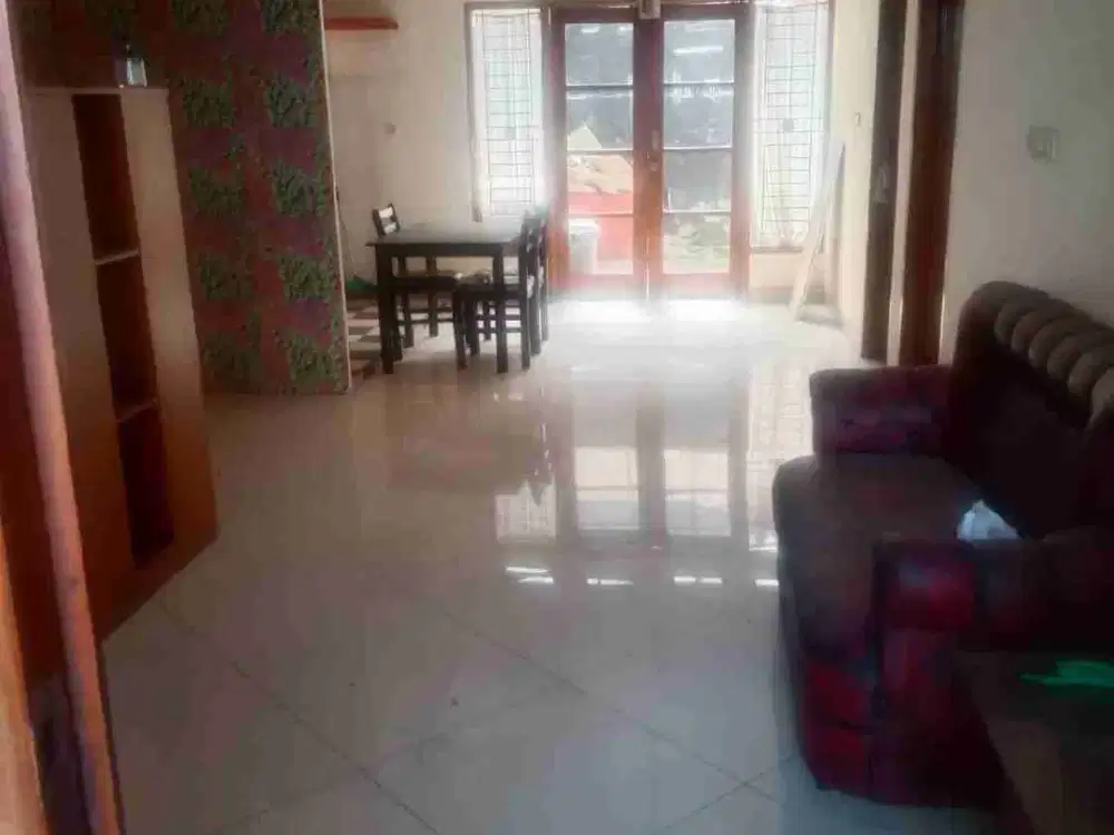 Disewakan Rumah Siap Huni di Komplek Buah Batu Regency